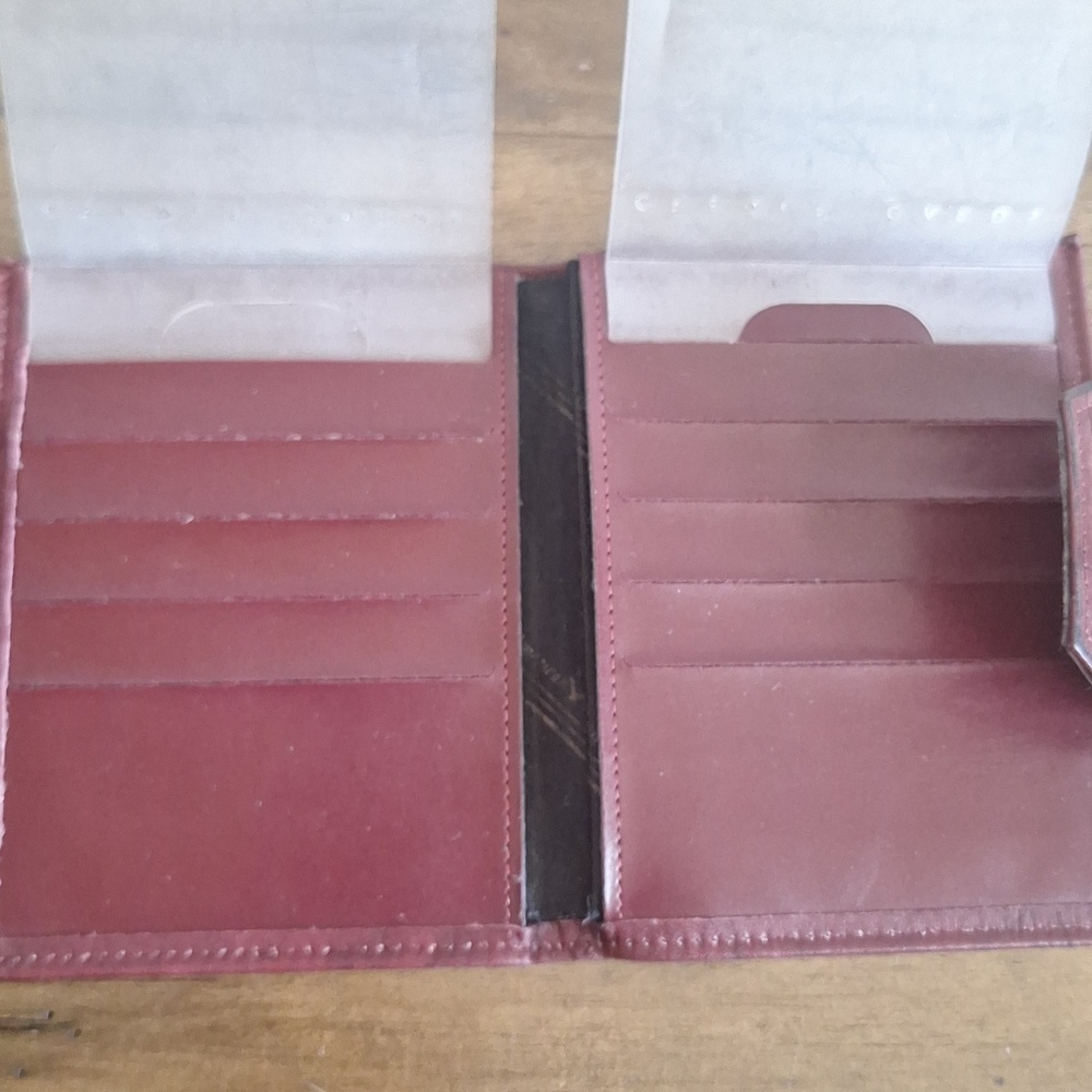 Vintage Rolfs Cowhide Wallet | Oxblood Leather Floral Embossed | Rare Key Slots - Picture 7 of 16
